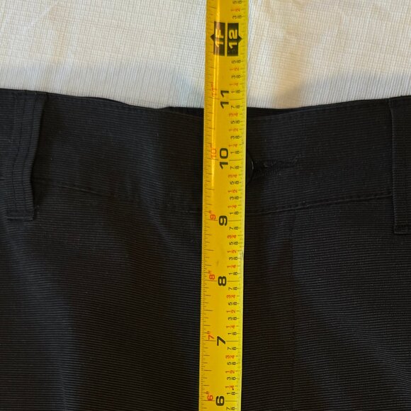 Travis Mathew Golf Shorts Men's 34 Black Flat Front Casual Polyester 10" Inseam - Picture 10 of 11